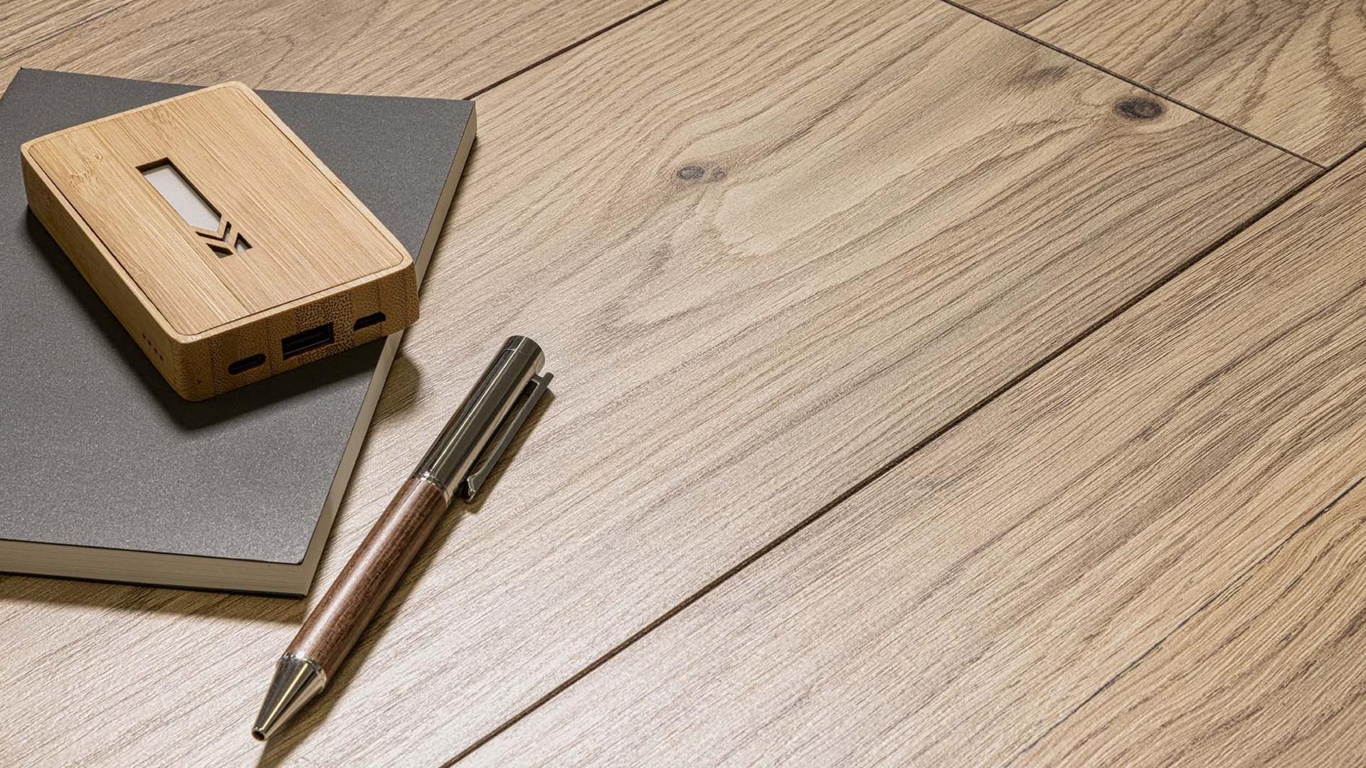 Michigan Detroit tölgy fózolt laminált padló 8mm - Image 2